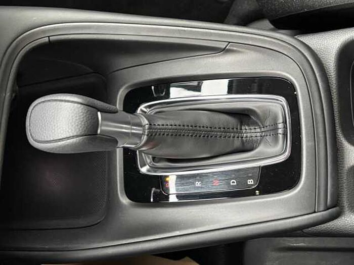 Honda HR-V 1,5 Elegance Hybrid