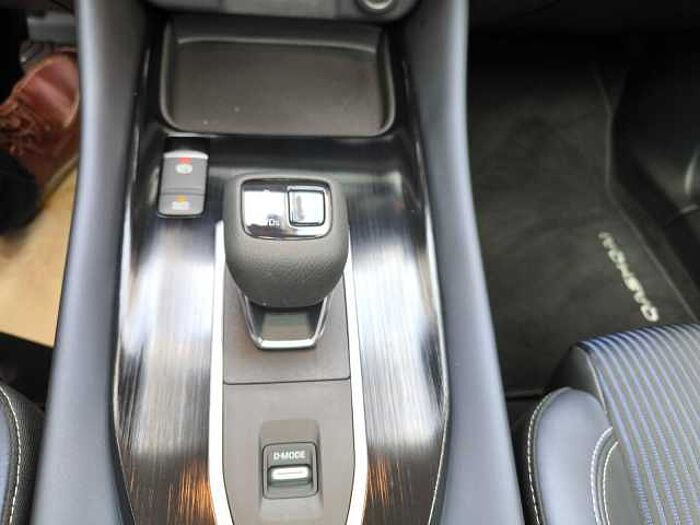 Nissan Qashqai 1.3 DIG-T MHEV N-Connecta Automatik