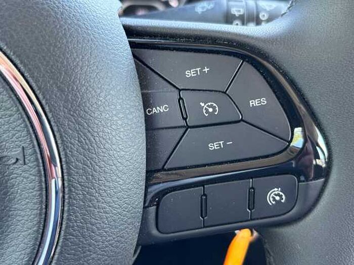 Jeep Jeep Renegade Night Eagle Longitude FWD