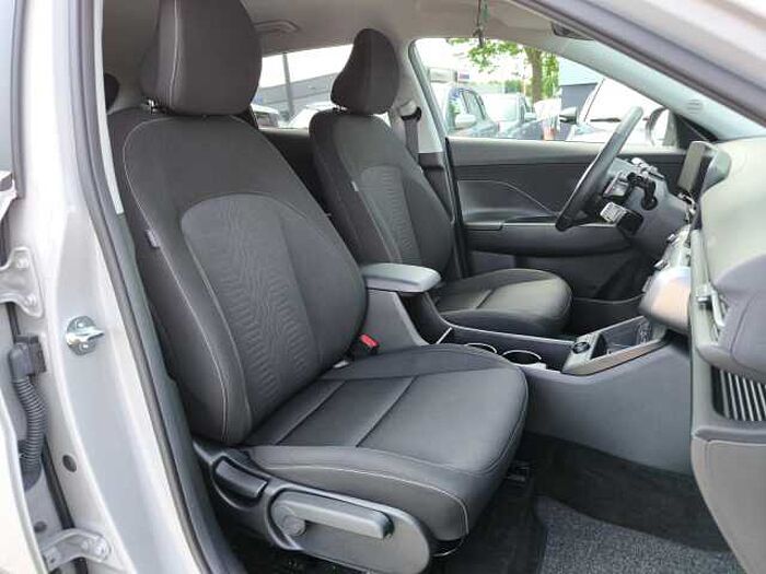 Hyundai KONA Trend Hybrid 2WD