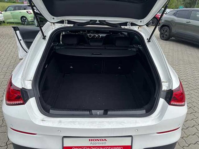 Mercedes-Benz Mercedes CLA 180 D Andere