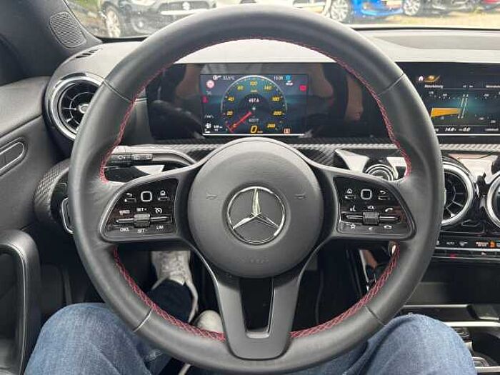 Mercedes-Benz Mercedes CLA 180 D Andere