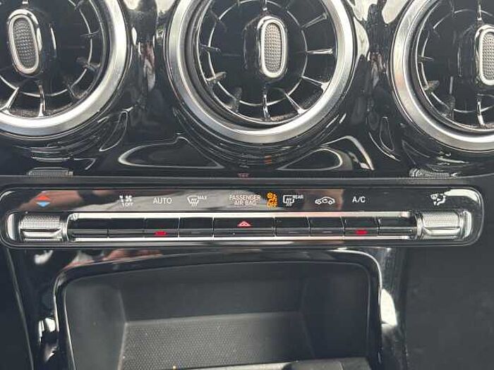 Mercedes-Benz Mercedes CLA 180 D Andere