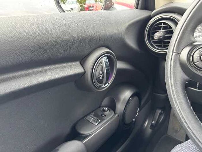 MINI Cooper Ledersitze Navigation